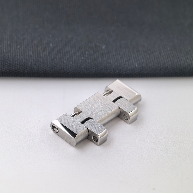 Eslabones de extensión cepilla - Cartier Watch Tank reseña y precio